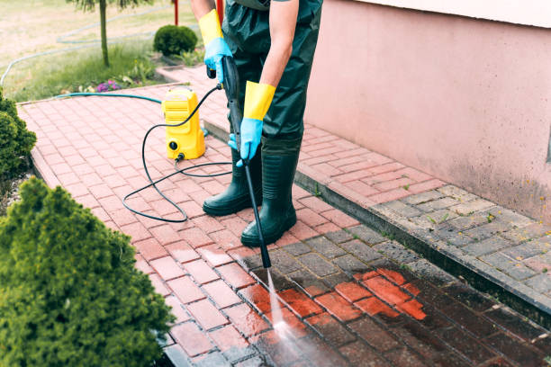 Best Commercial Pressure Washing  in Chanhassen, MN